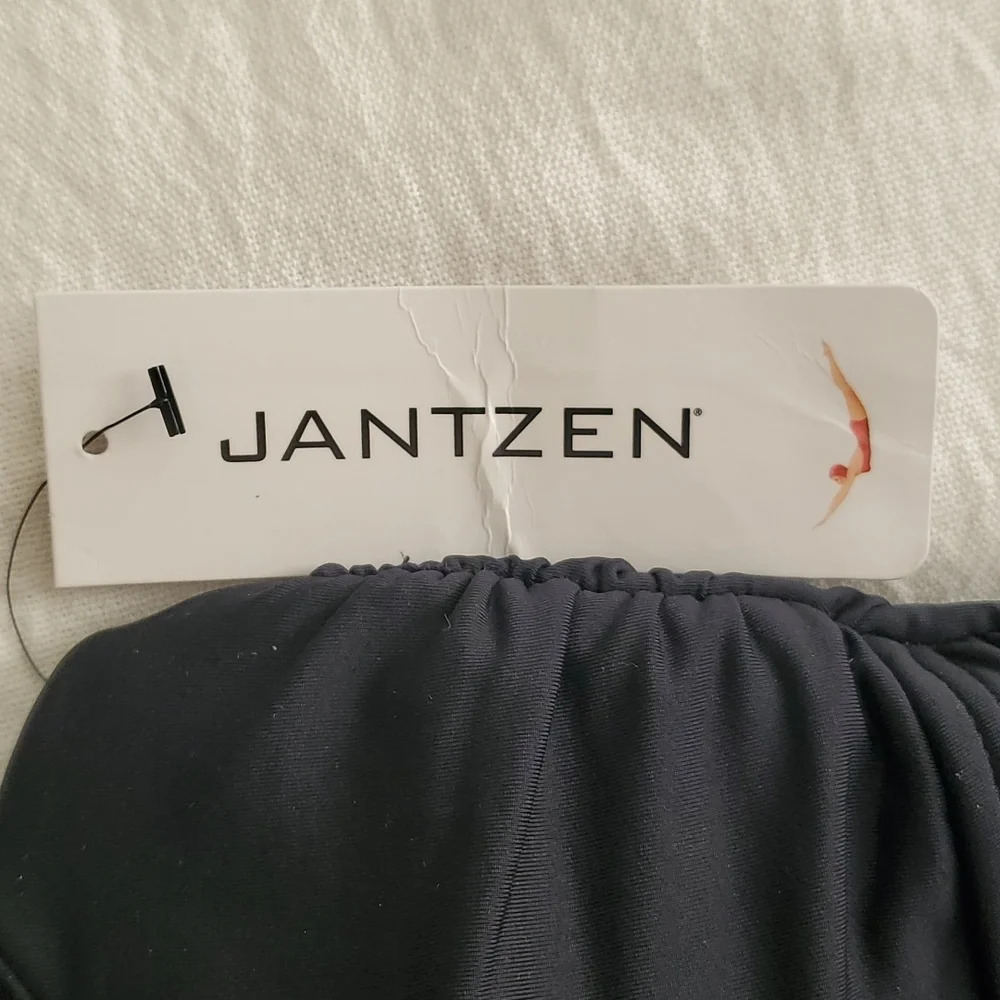 Jantzen Iconic one piece, Black, size 8 $175- now $110 - Picture 5 of 6